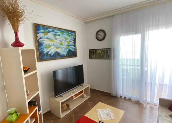 Albi Apartmet Beachfront In Daire Shëngjin