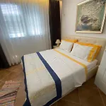 Lejlighed Albi Apartmet Beachfront In *