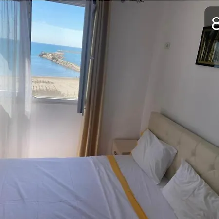 Albi Apartmet Beachfront In Apartamento