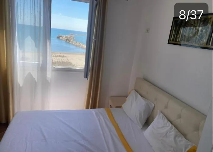 Albi Apartmet Beachfront In Apartment