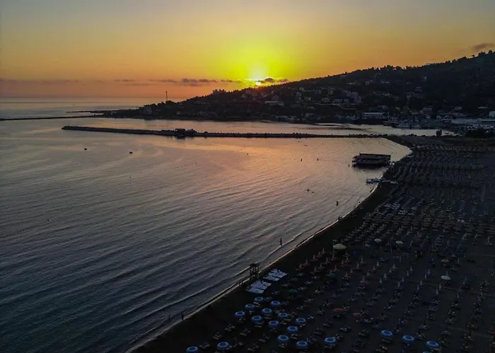 Albi Apartmet Beachfront In Shëngjin