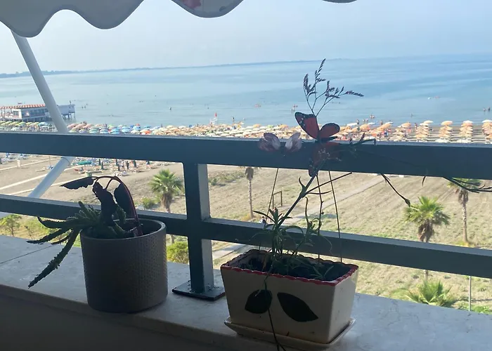 Apartment Albi Apartmet Beachfront In