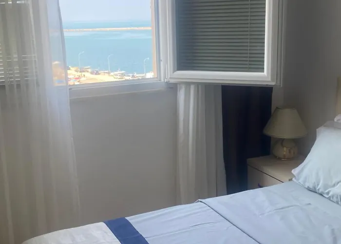 Albi Apartmet Beachfront In Apartment