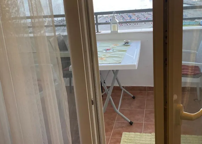 Albi Apartmet Beachfront In Appartement Shëngjin